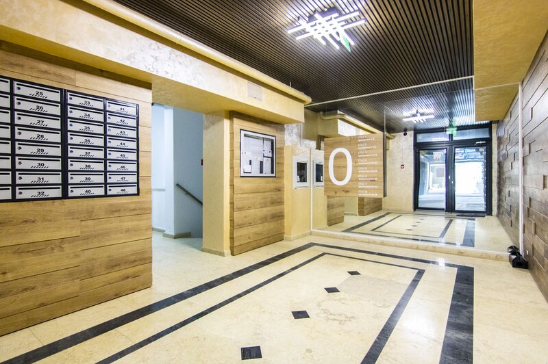 Doua camere, bucatarie inchisa, balcon, mobilat/ utilat, 5 minute metrou, bloc nou